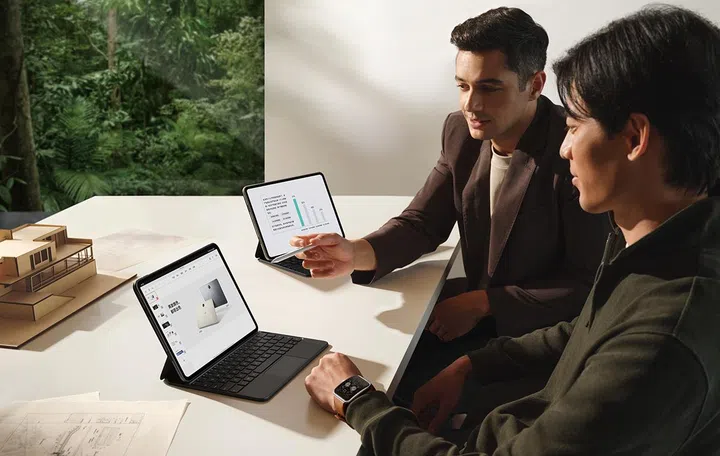 Oppo Pad 2, shared between two models.