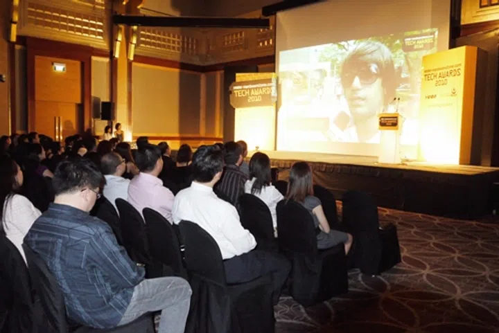 The audience was shown a fun on-the-streets opening video showcasing strangers talking about their favorite tech brands.