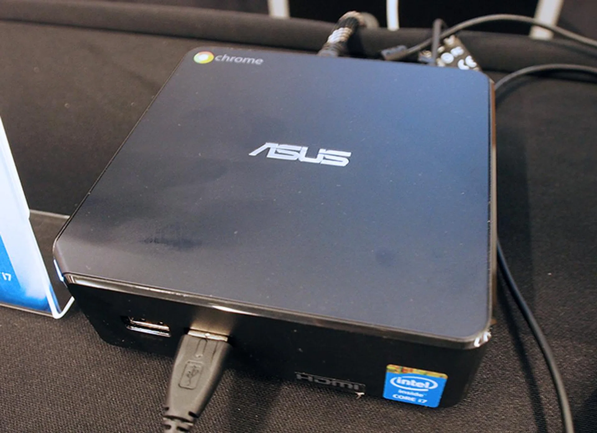 If you can live without Windows, the ASUS Chromebox retails for just under S$400.