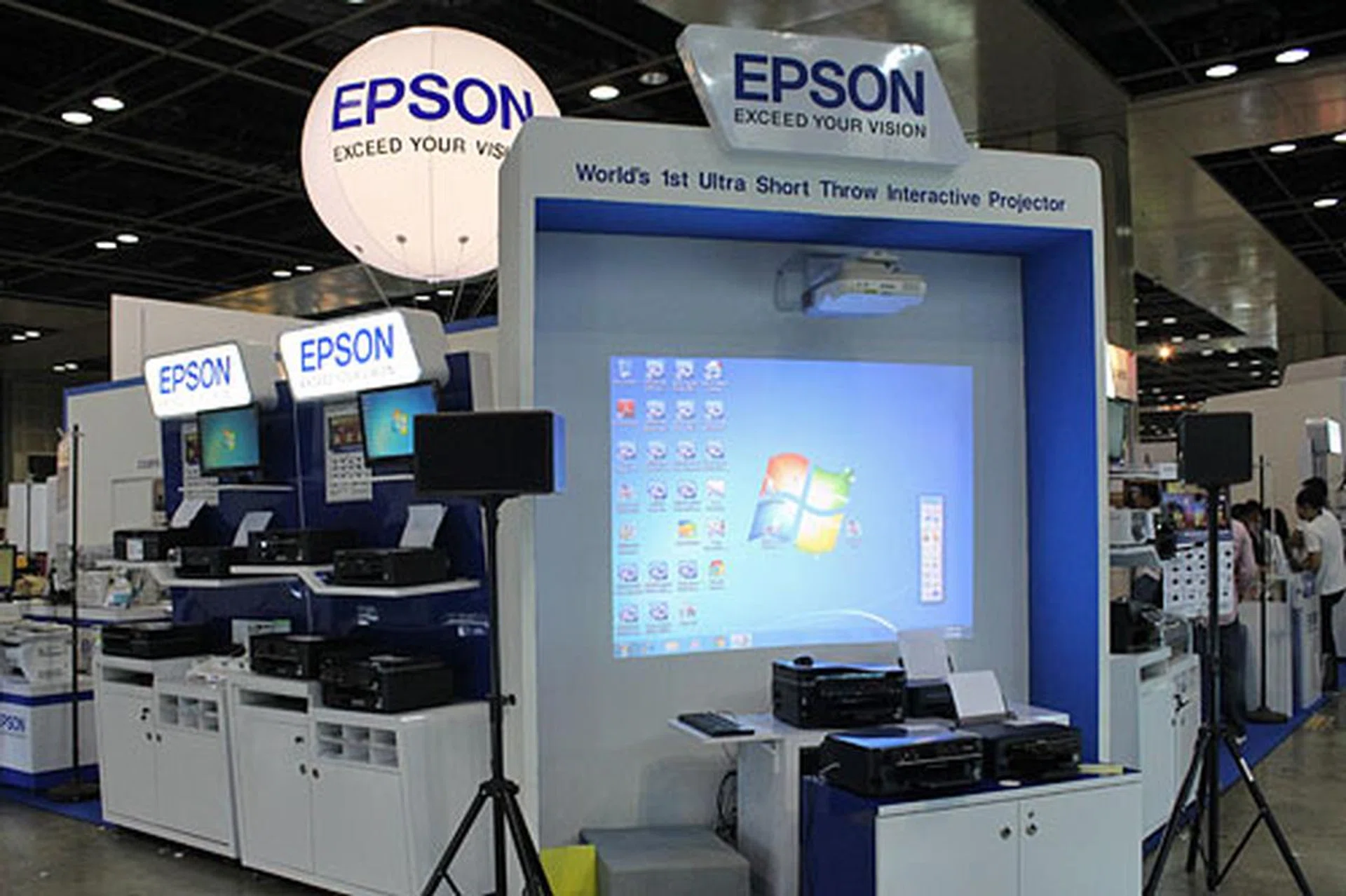 PC Show 2012 - TVs & AV Products Buying Guide | HardwareZone Singapore