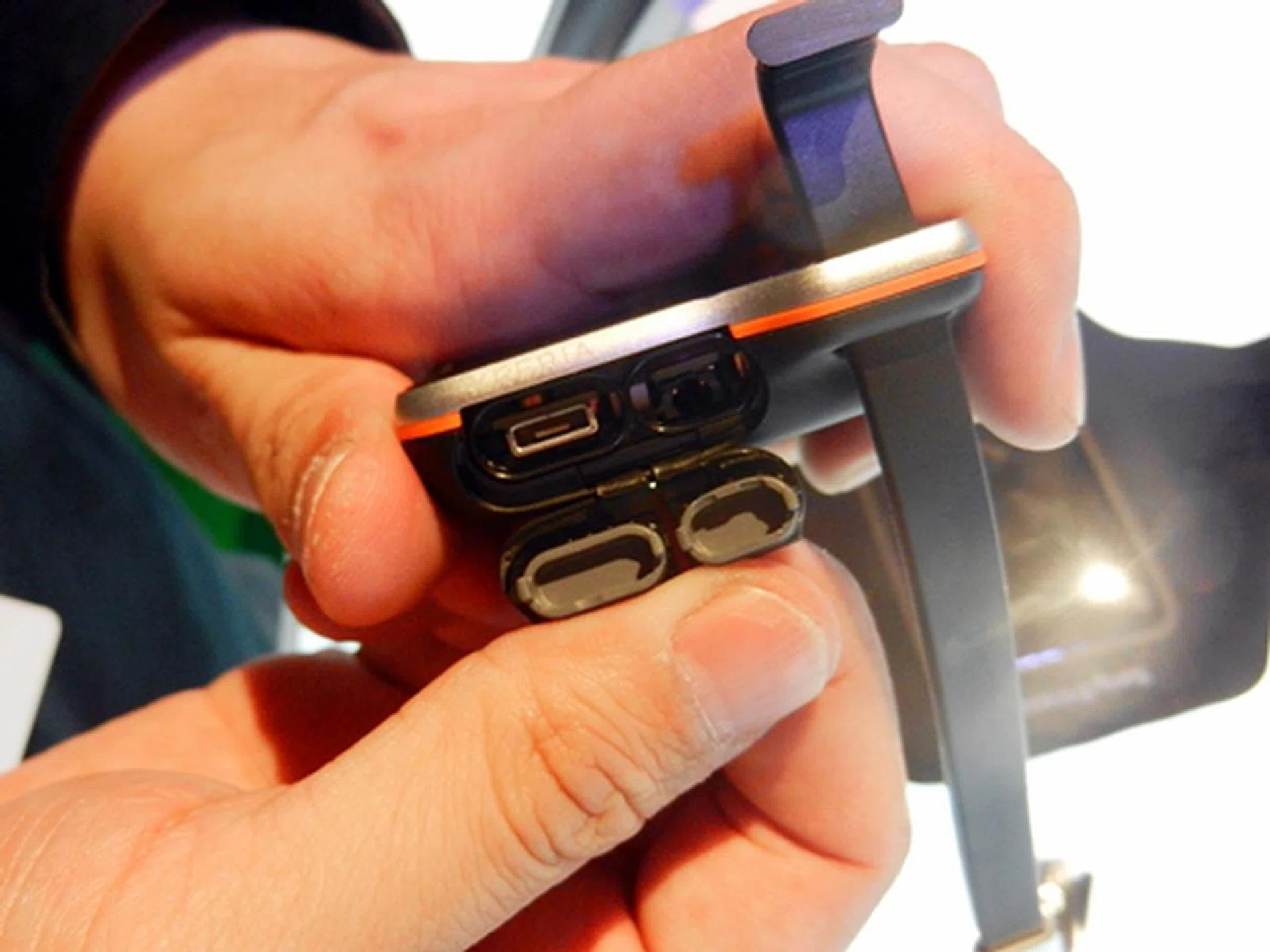 The Xperia active is thoroughly protected from elements of nature with the important ports covered.