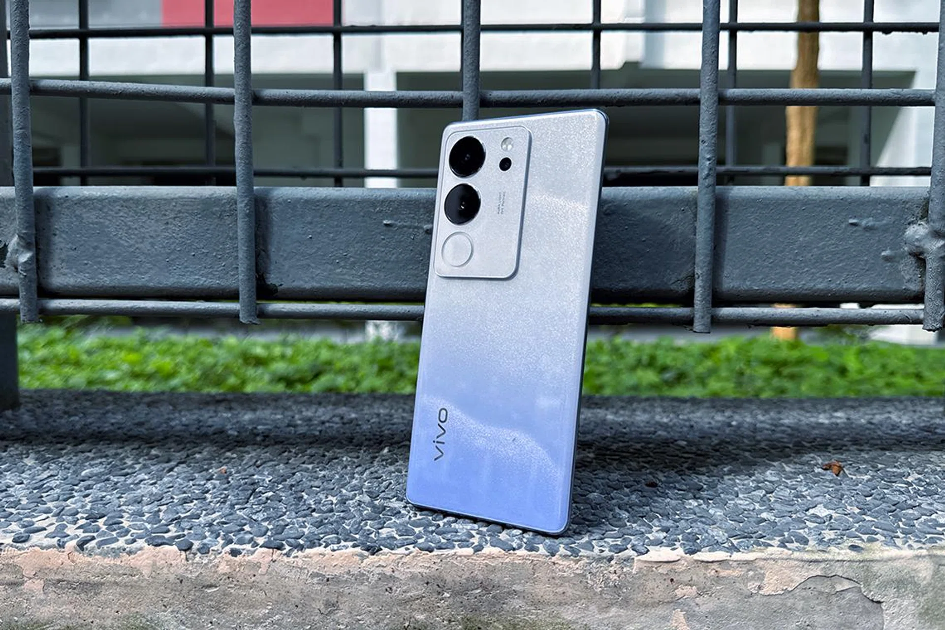 Vivo V29 review.