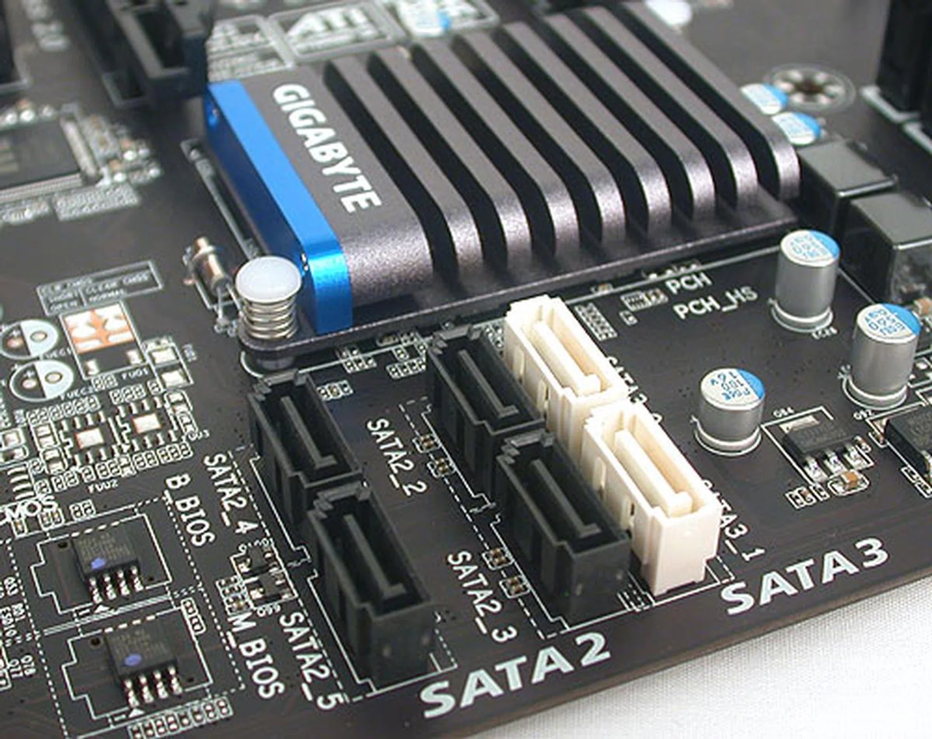 Of these six SATA ports, the two on the left run a risk of interfering with a long graphics card on the secondary slot. However, given the mainstream nature (and the x4 bandwidth in CrossFireX mode), we doubt that users would be getting this board for multi GPU reasons.