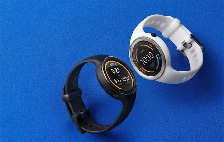 The Moto 360 Sport comes with a built-in GPS to track your workout. (Image Source: Motorola)