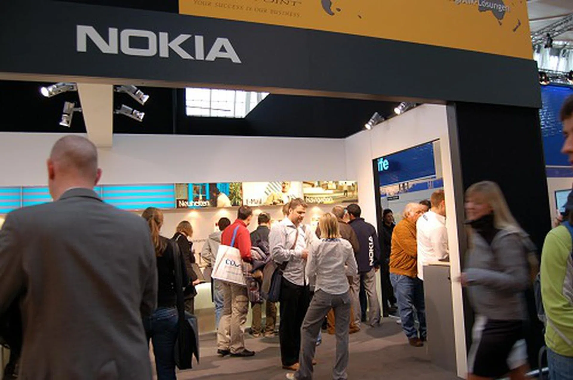  Nokia is without a doubt a crowd puller with its recent suite of services released and of course the new phones like XpessMusic 5800.  