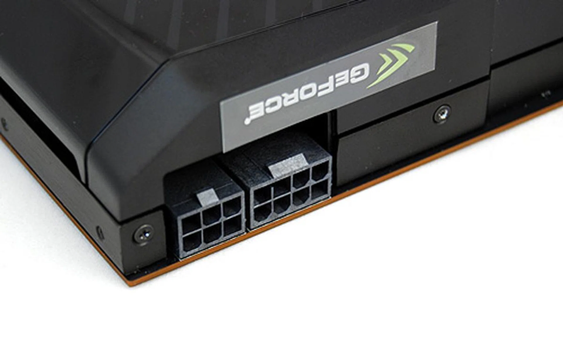 All GeForce 7900 GT cards need a reserved power connector and the Palit is no exception. Some of you may also notice the Rubycon capacitors found on the board, another trademark of Palit's products. 