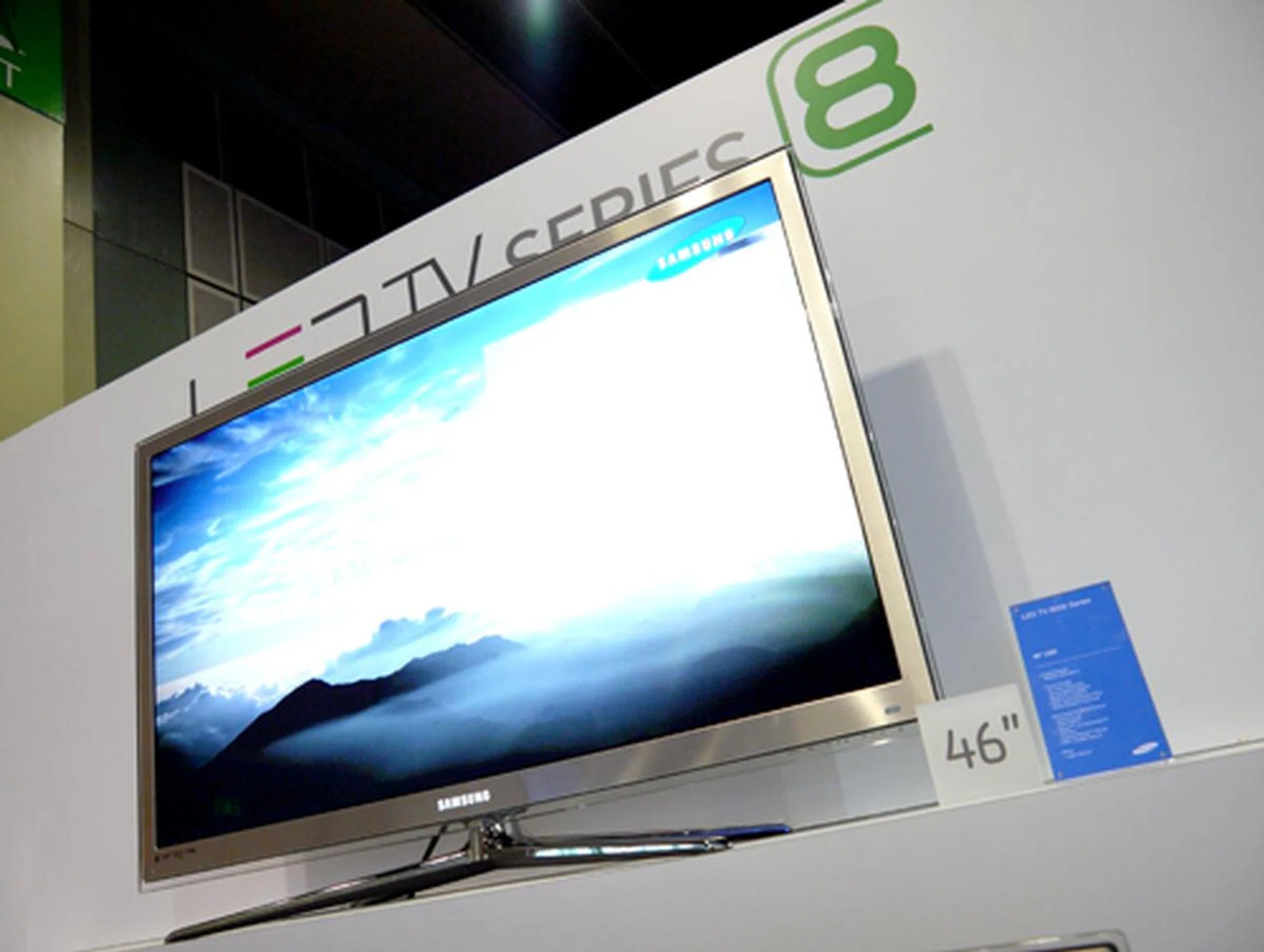 Samsung's LED Series 8 might not be as slim as its Series 9 brother, but it still comes with 3D goodness and AllShare (DLNA) credentials to its name.