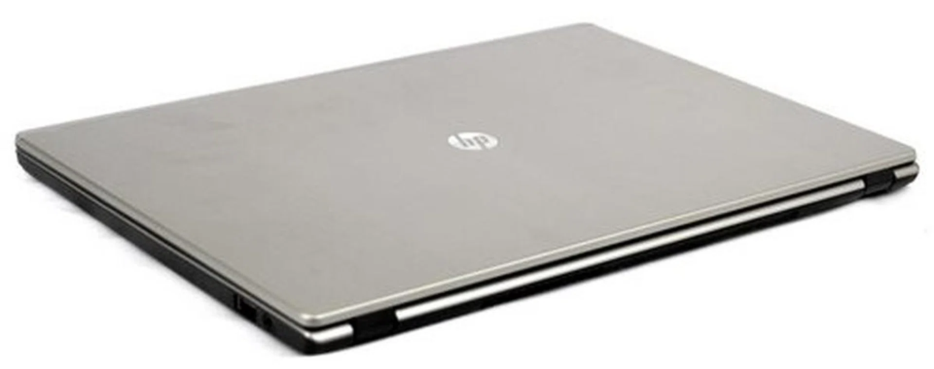 Measuring 18mm, It's not as slim as other Ultrabooks out in the market, but that doesn't mean you can't take it out for a stroll without breaking a sweat. 