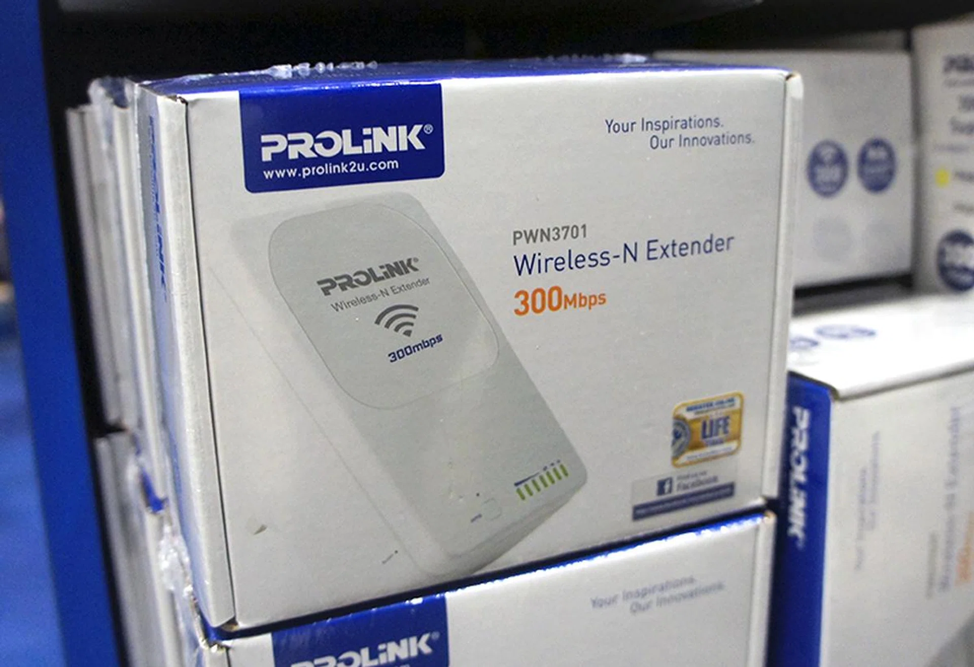Need to extend your Wi-Fi coverage? The Prolink PWN3701 is a 300Mbps Wireless-N Wi-Fi extender that is priced at $39 (U.P: $55).