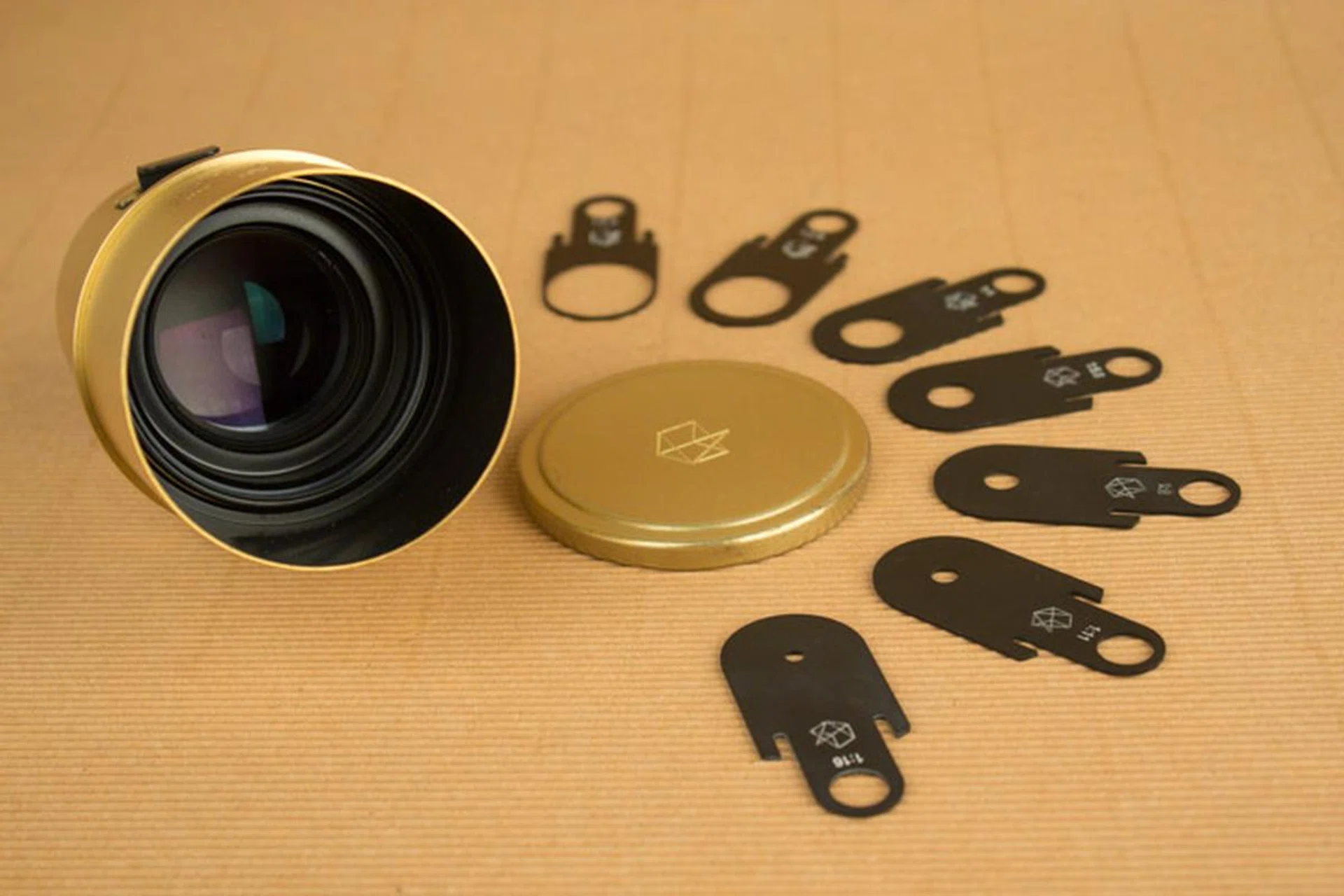 Hands-on: Lomography Petzval 85mm F2.2 Lens | HardwareZone Singapore