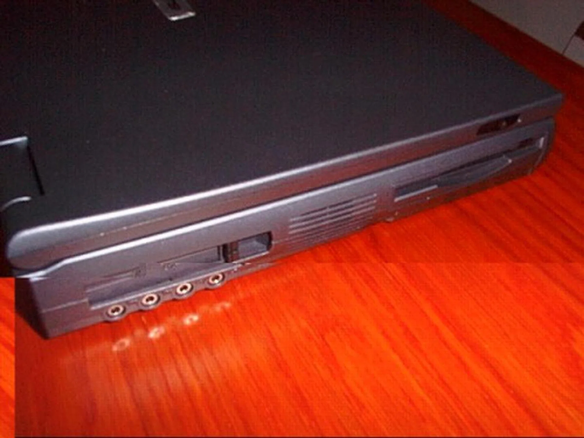 The ASUS F7400 notebook from our review back in 1999. Yes, this was the picture with the 