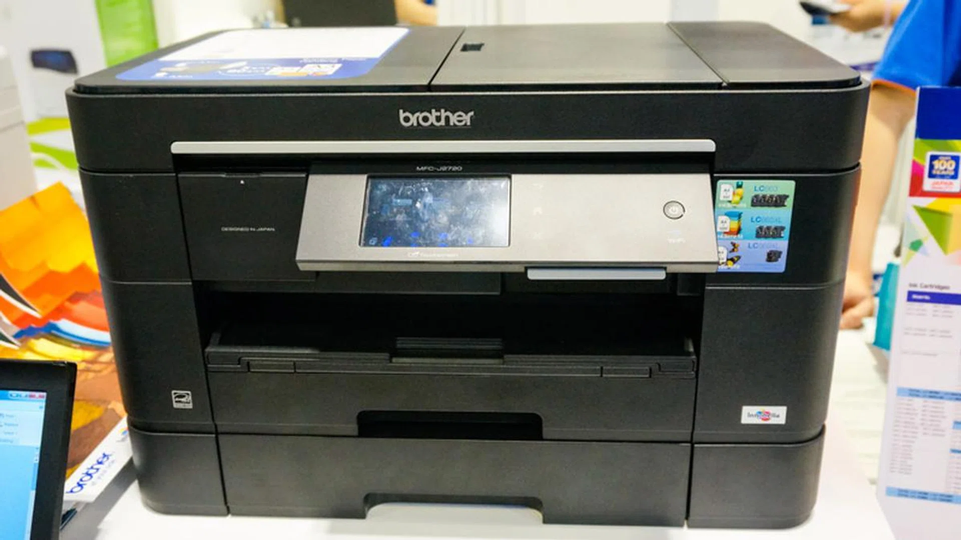 Brother calls this the top choice of SOHOs, and it’s also the winner of our Editor’s Choice awards 2015. The MFC-J2720 InkBenefit does full A4 duplex Print/Copy/Scan/Fax/PC Fax, and has an ISO print speed of up to 22/20ppm (Mono/Color). It will handle direct photo print via USB, Media Cards and PictBridge, and features 2 years on-site warranty. This is retailing for a special show price of S$338 with 2 free pairs of Golden Village Movie vouchers. 