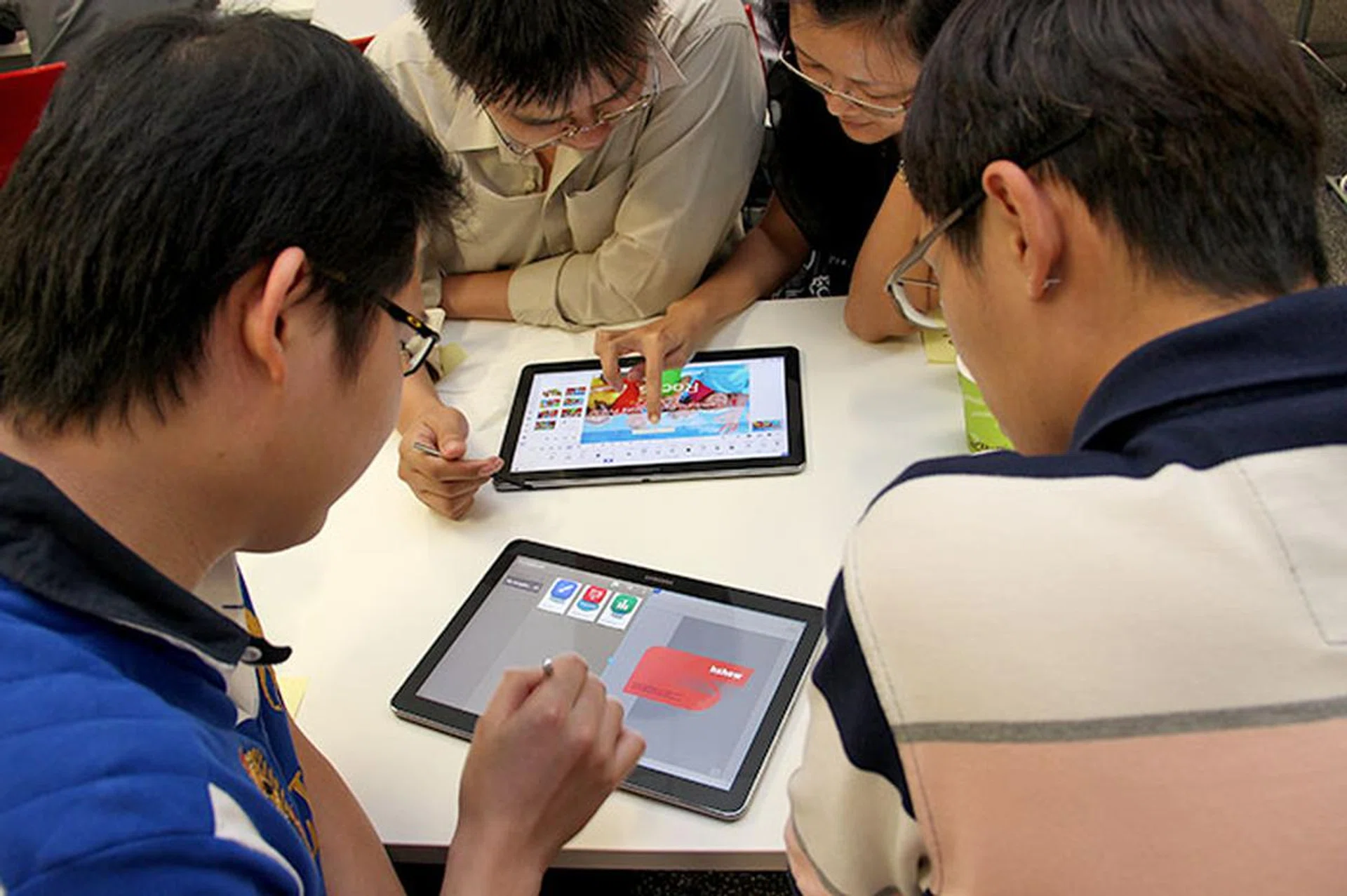 Most participants found Hancom Office easy to pick up, because it has a very similar interface to Microsoft Office. Unless you're an Office power user, you should find most of the functions you typically use in Hancom Office.