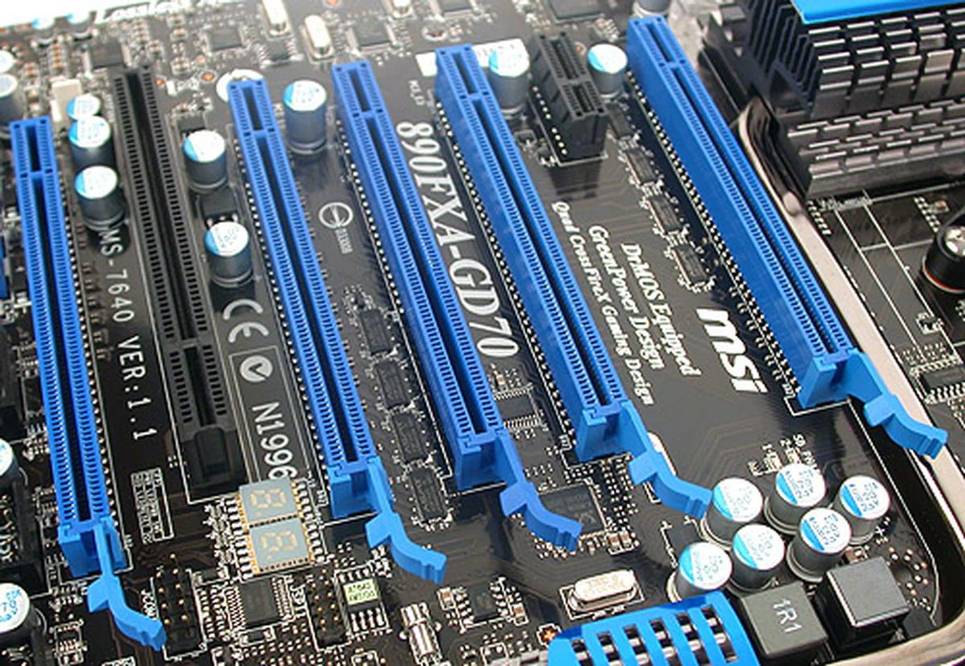 If CrossFireX is your obsession, then this MSI board with its four PCIe 2.0 x16 slots will be perfect for you (one of these blue slots is only a PCIe x4). When quad CrossFireX is enabled, all the slots run at a very competent x8 configuration each and best of all, you can fit dual-slot graphics cards for all. Of course, this means giving up operating the PCI and PCIe x1 slots.
