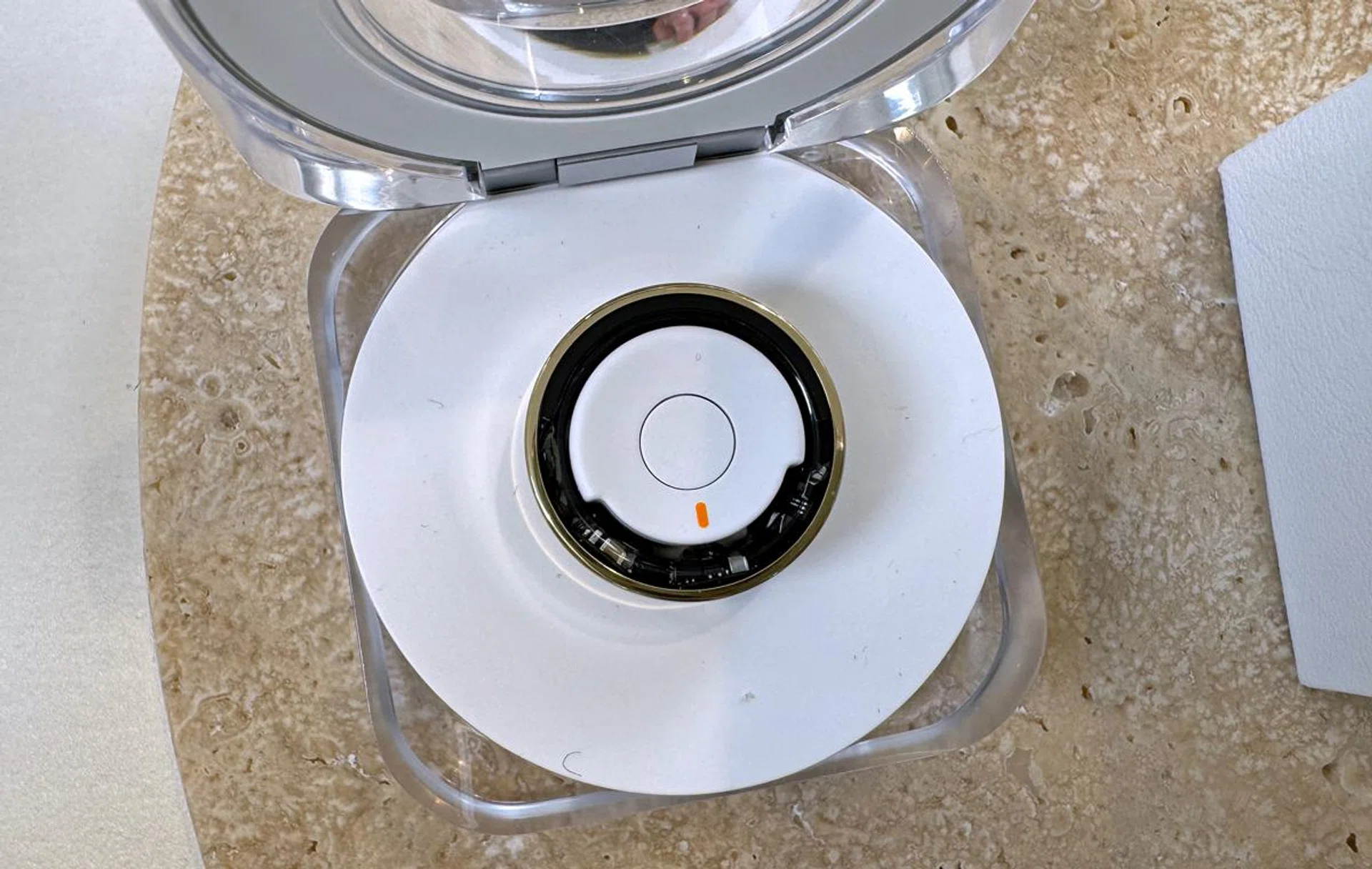 The clear case for the Samsung Galaxy Ring. Photo: HWZ.