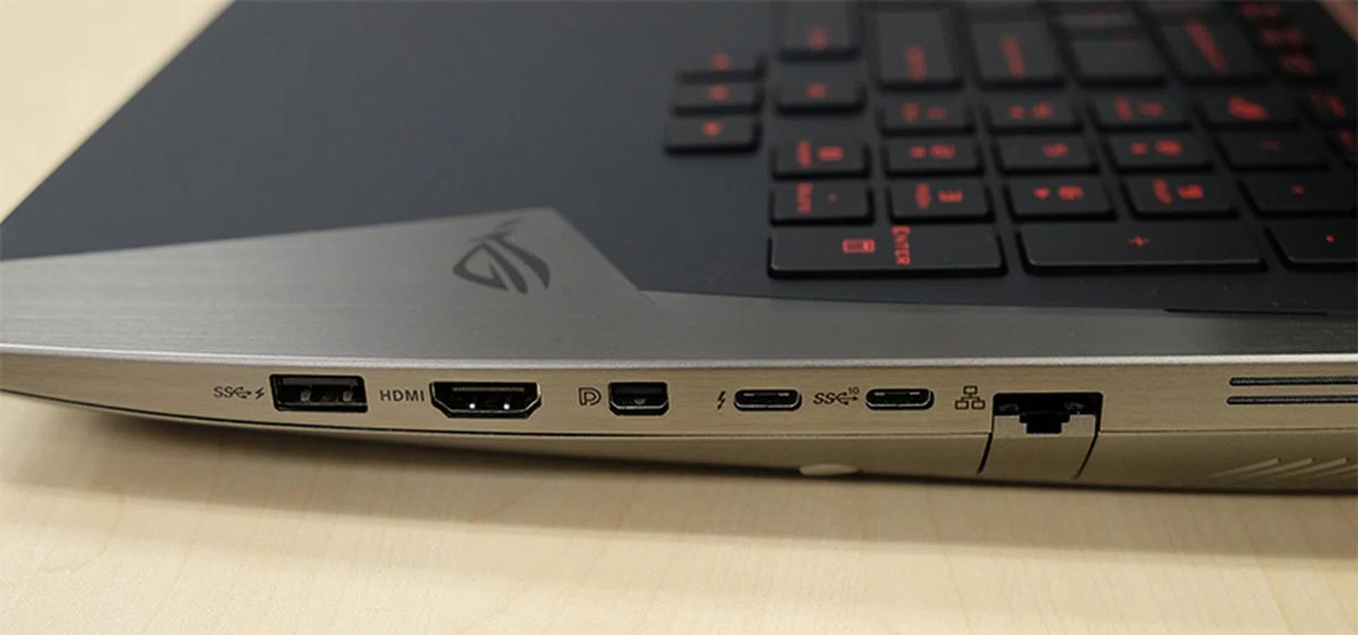 ASUS ROG G701