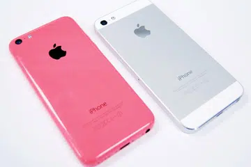 The iPhone 5C may replace the iPhone 5 as the new mid-tier device in Apple's portfolio, but it is unable to replicate the premium finish of the outgoing unit's aluminum chassis.