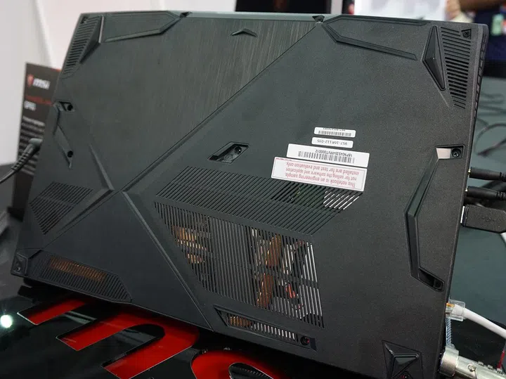 The attention to design and patterns is quite surprising considering this is the bottom of the notebook. That aside, you'll be glad to know that you can self service/upgrade the notebook when required.