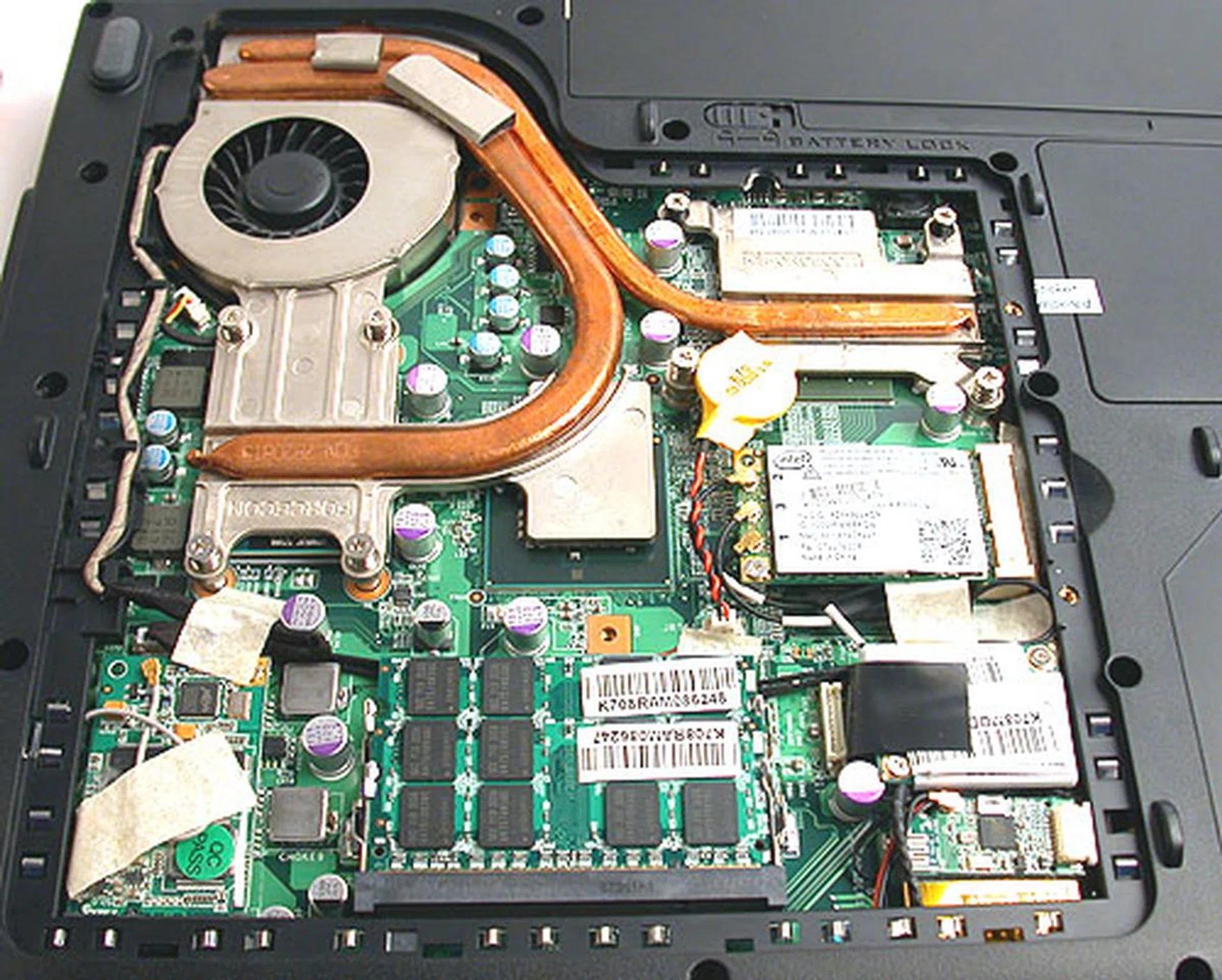 Opening up the GX600 reveals a board populated by solid capacitors and heat pipe cooling, all very contemporary. 