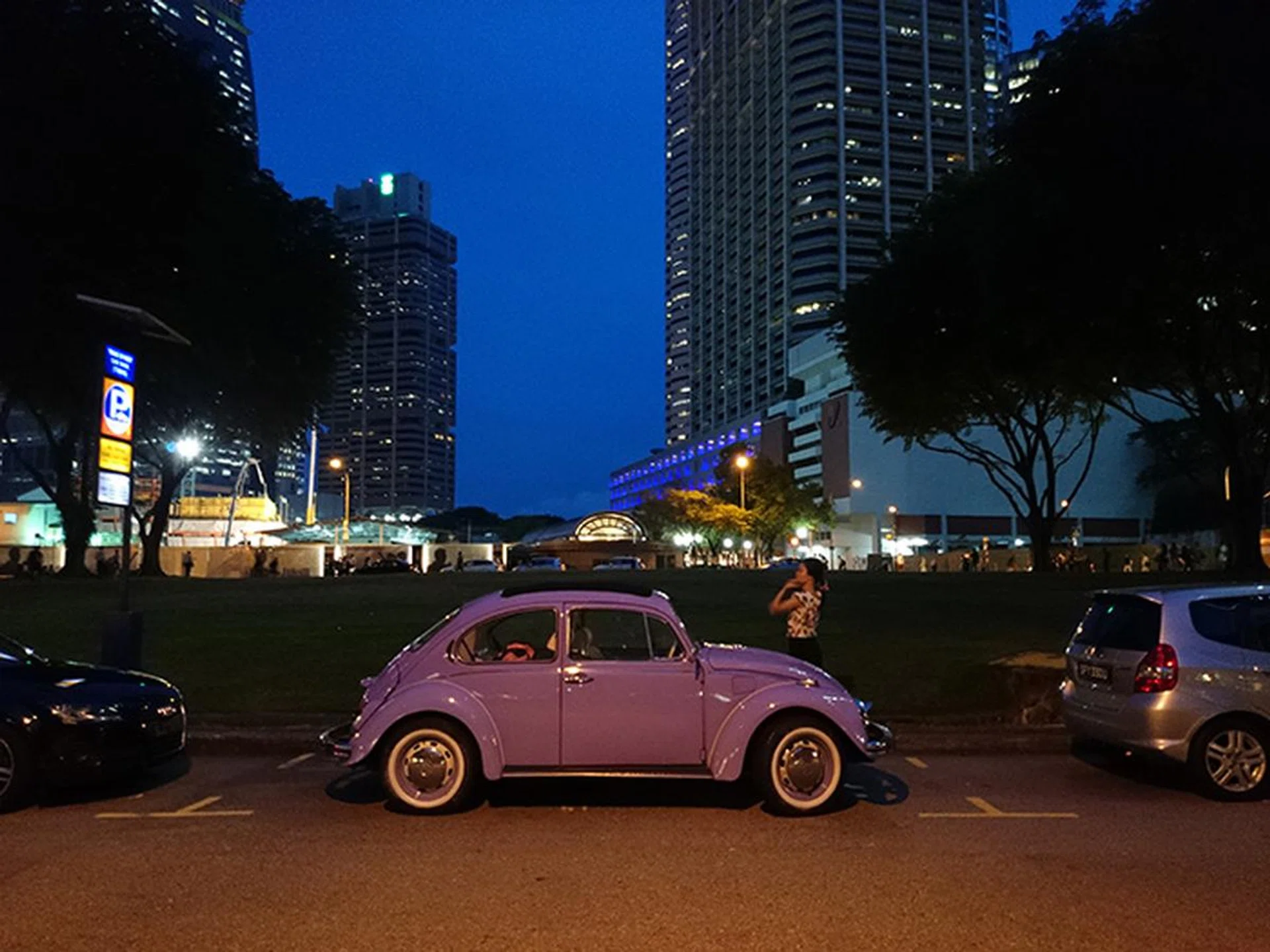Sony Z1, 20MP, f/2 at 27mm, 1/8 sec, ISO 400.