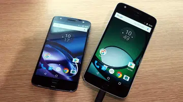 Moto Z (left) and Moto Z Play (right).