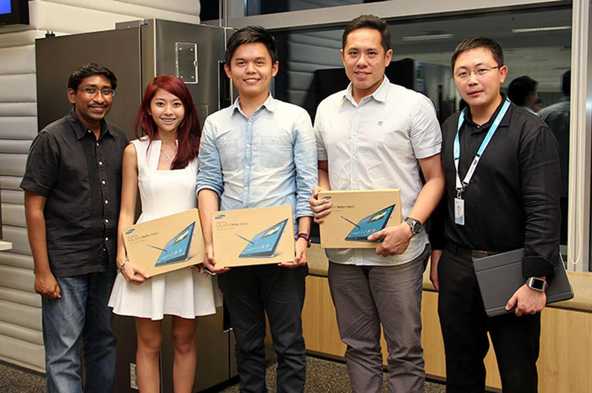 Ah, the three lucky and deserving members who took home the big 12.2-inch prize. Congrats!