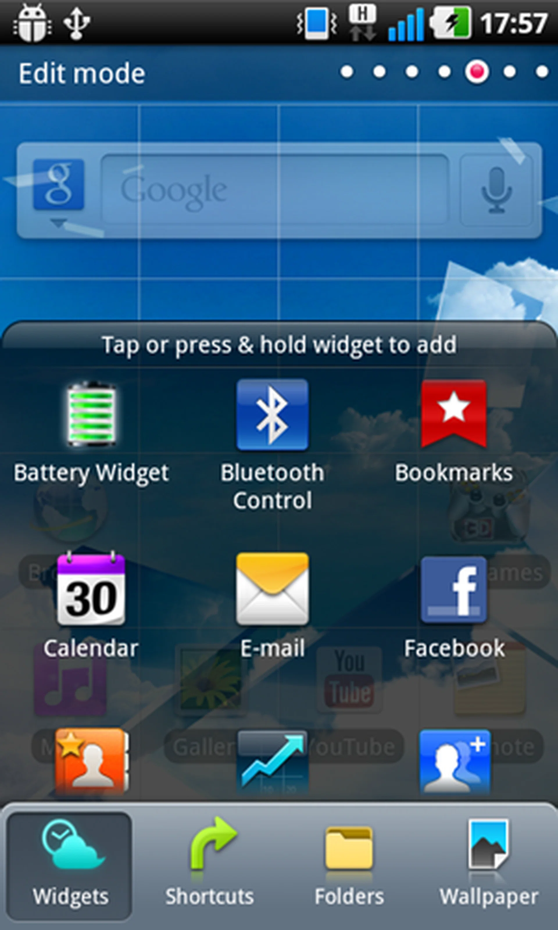 LG makes it easier for users to add widgets, shortcuts or folders onto the screens. Simply tap and hold on the main screen or hit the add button under the Settings tab.