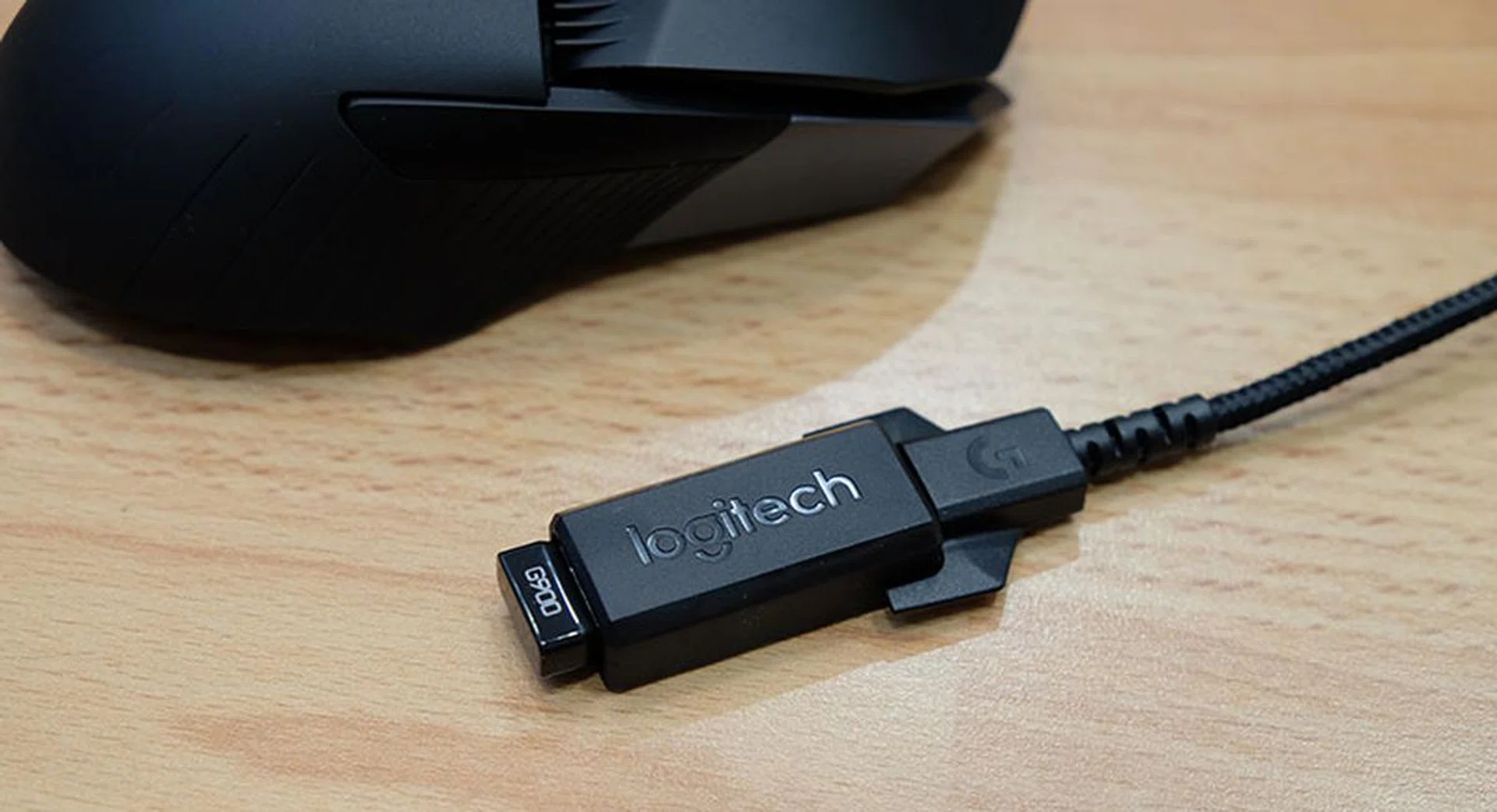 Logitech G900 Chaos Spectrum wireless receiver