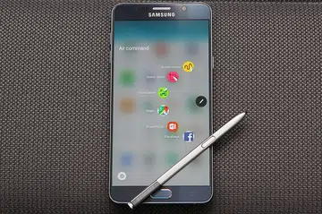 The Samsung Galaxy Note 5 sports a non-removable 3,000mAh battery.