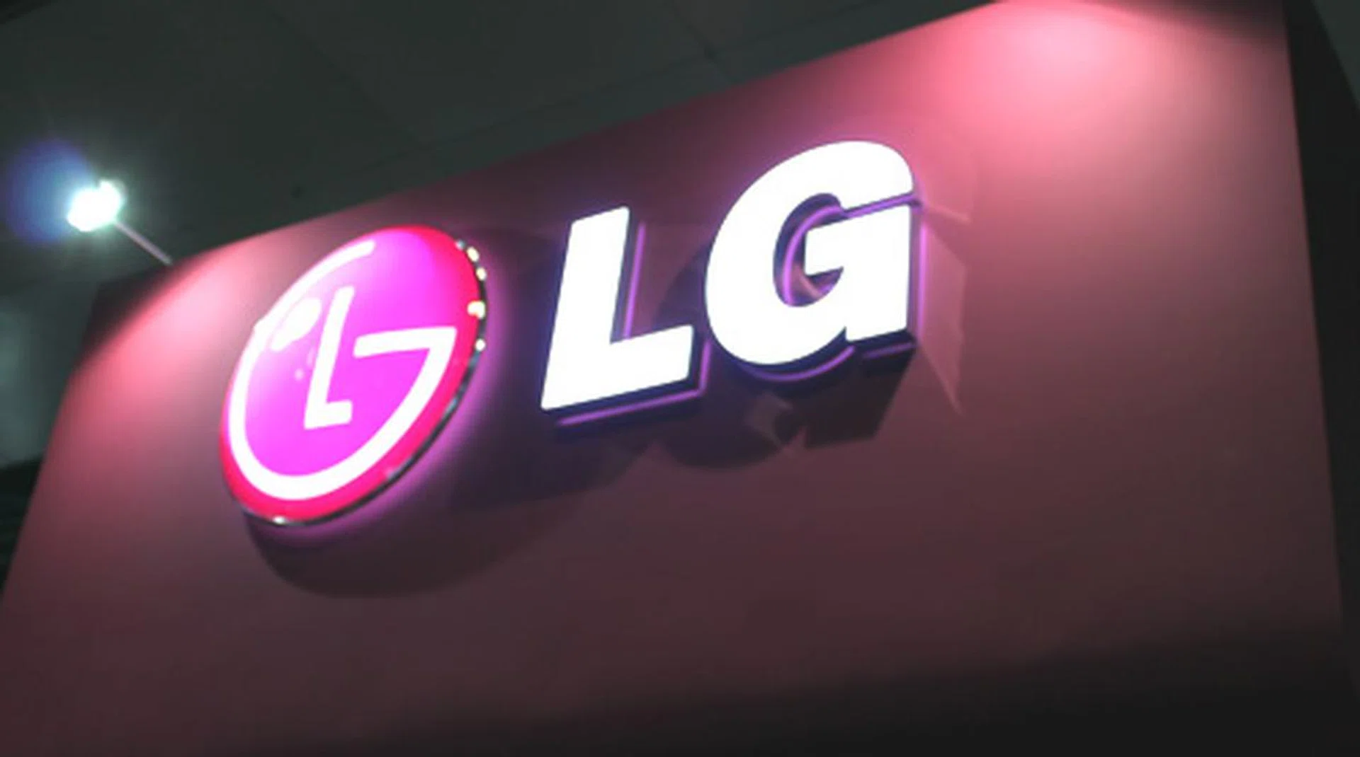 Hunting for a new TV or LCD screen for your PC? Head on down to LG's booth at Level 4.
