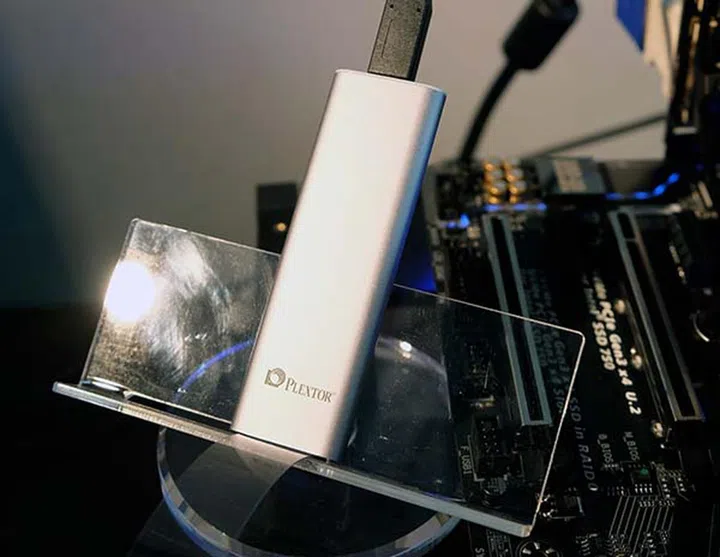 Portable external SSDs seem to be all the rage these days and this is Plextor's own portable external SSD called the EX1.