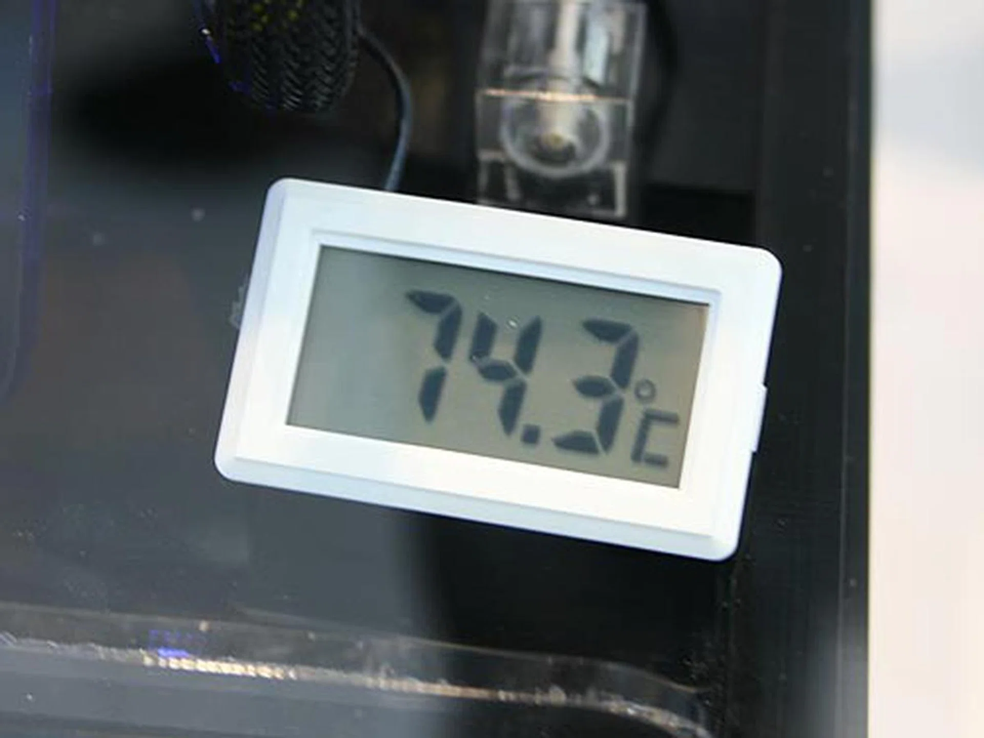  Temperature reading of the power transistors on competitor's motherboard.  