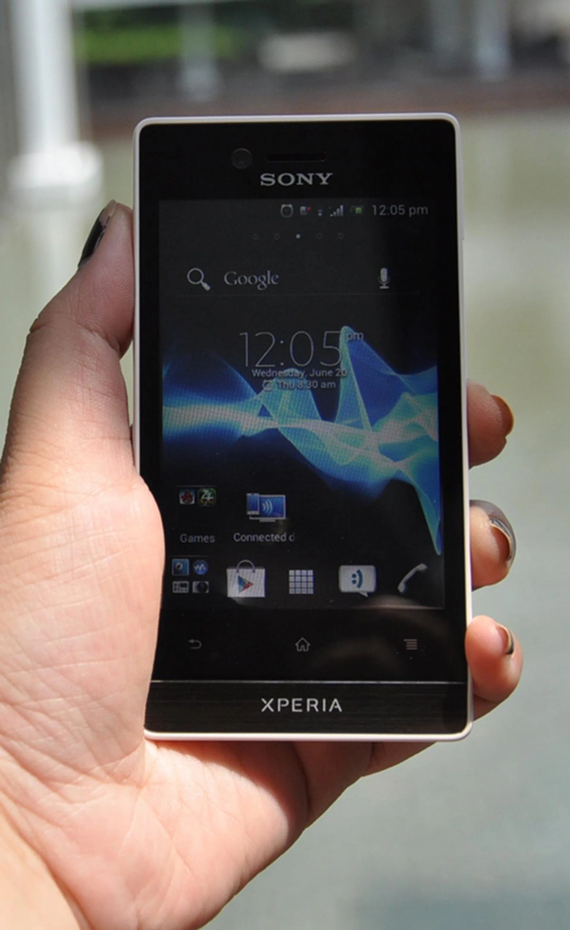 As one of the two entry-level Android 4.0 smartphones introduced today, the Sony Xperia miro is targeted at first time smartphone users. 