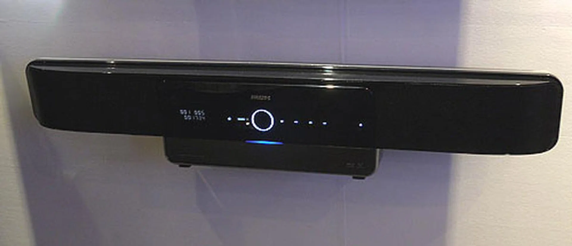 The HTS8160B Soundbar comes with a Blu-ray deck and Ambisound surround sound features. What more can you ask for?