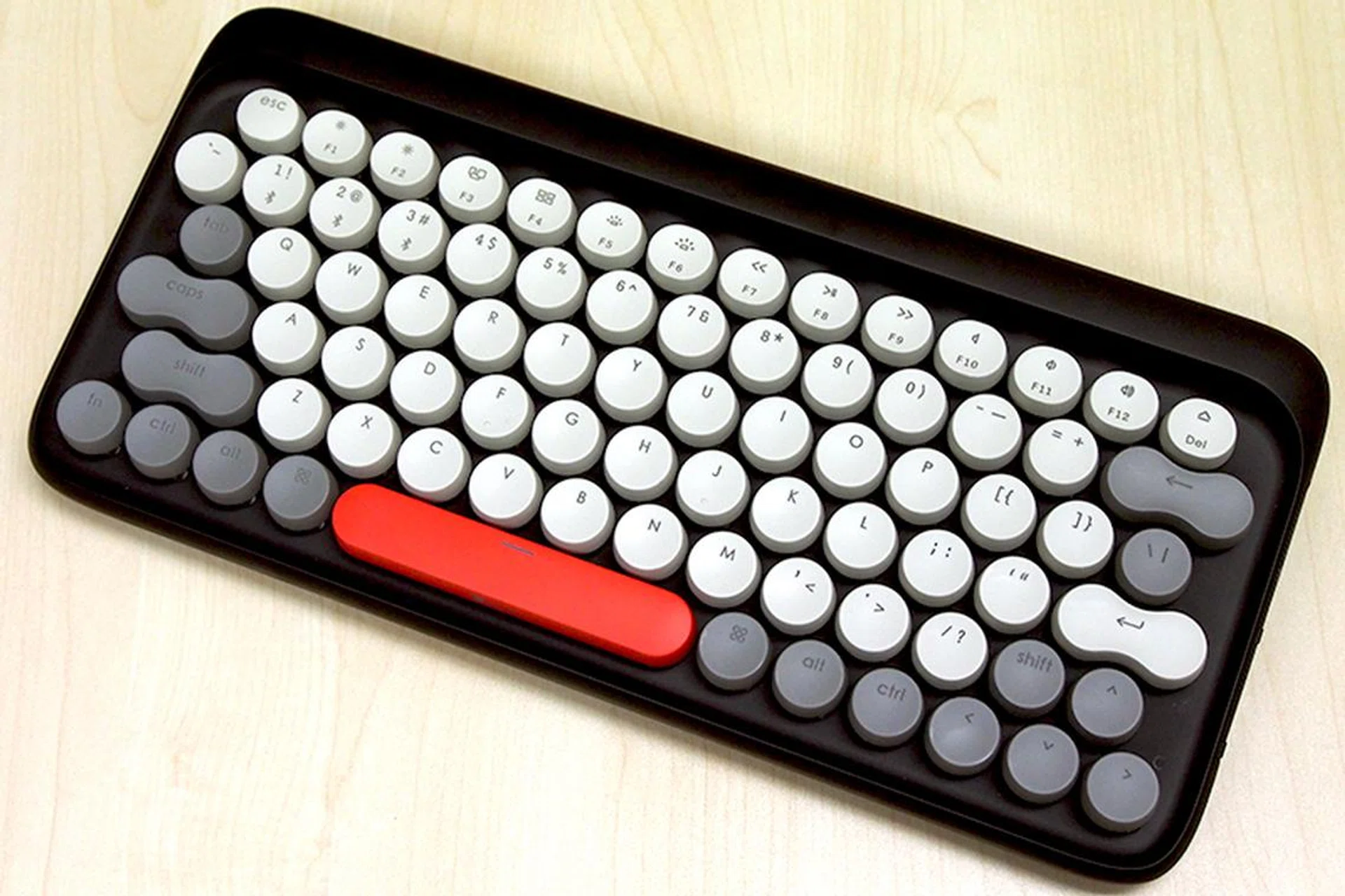 The Lofree Four Seasons comes in four new colorways and features a vintage typewriter-inspired look. 