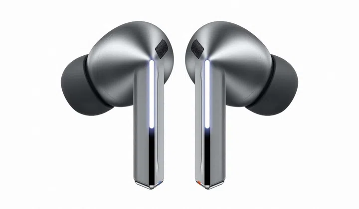 The Galaxy Buds3 Pro has an in-ear design for better passive noise isolation. Photo: Samsung