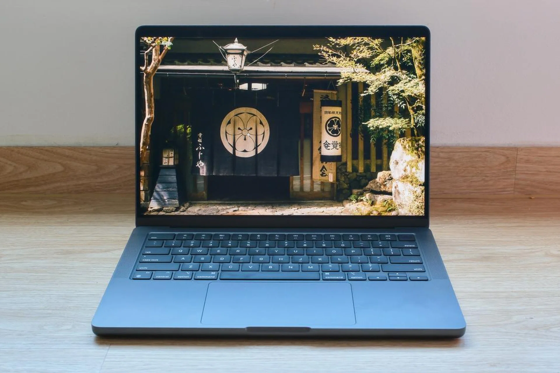 The new MacBook Pro looks just like last year's one. Photo: HWZ