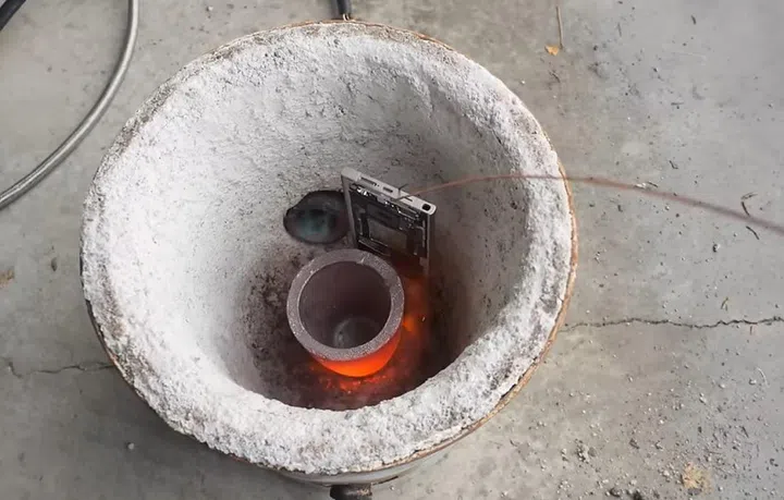 JerryRigEverything burnt off the plastic and melt the aluminum away to get a gauge on the amount of titanium used on the Samsung Galaxy S24 Ultra.
