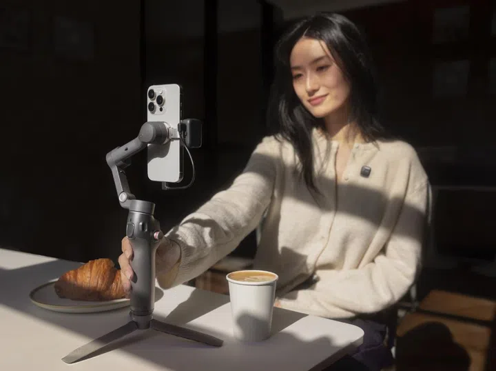 We think many users are going to be pleased with the Osmo Mobile 7P and 7's built-in tripod. Photo: DJI