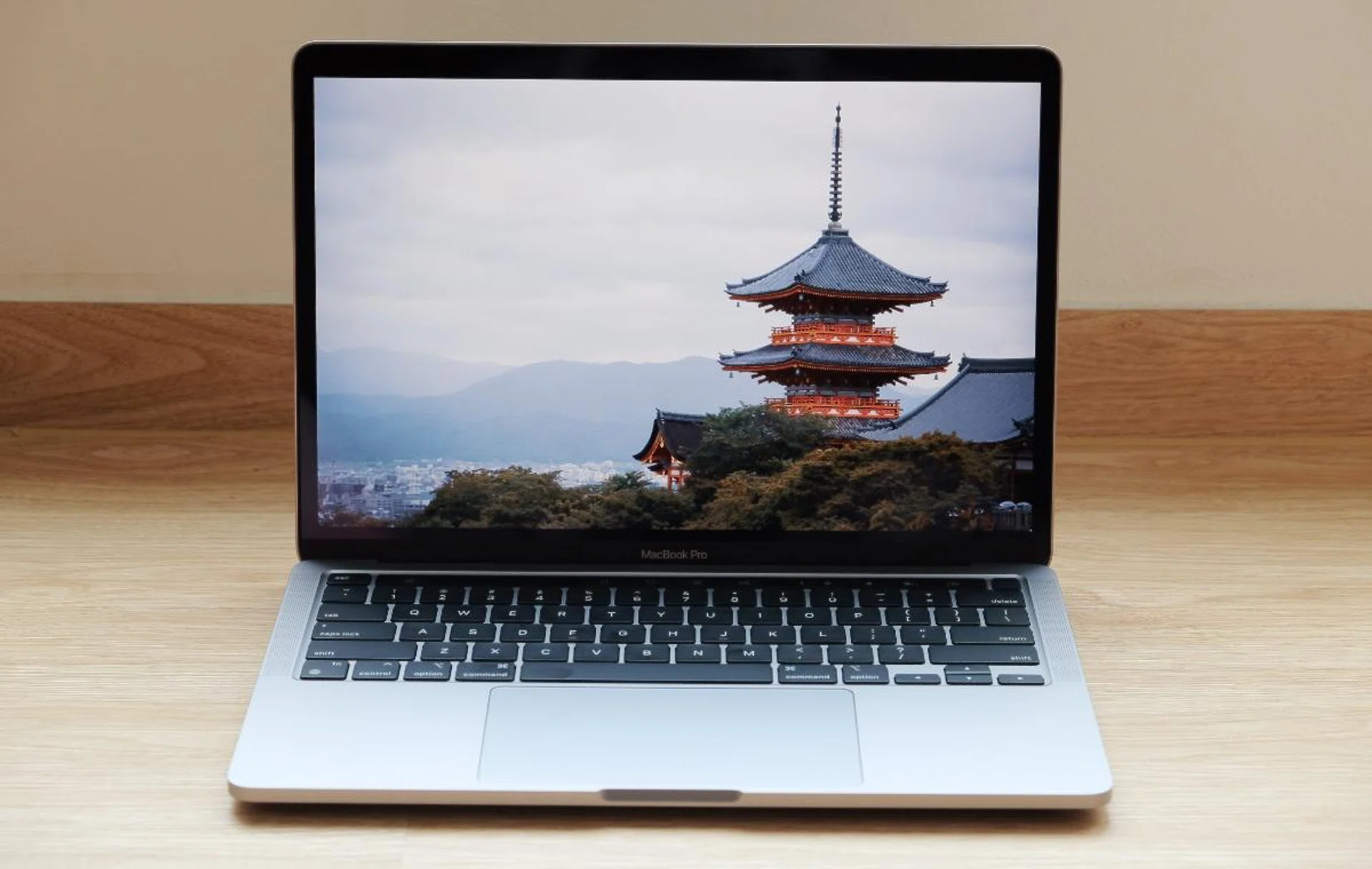 The newest 13-inch MacBook Pro doesn't look any different but it's powered by Apple's latest M2 chip.