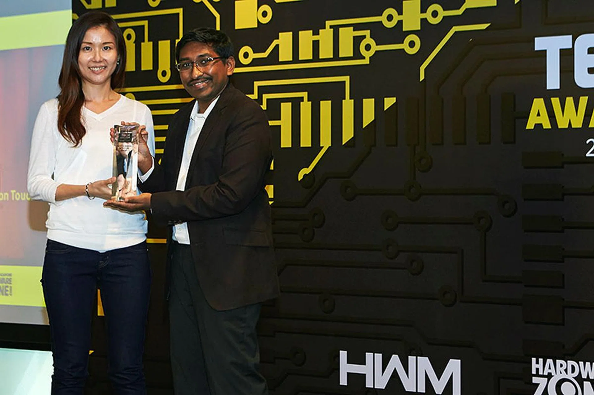 The Lenovo ThinkPad X1 Carbon Touch is our Best Business Notebook winner, and our readers have also voted the company their favorite business notebook brand. Accepting the awards here is Ms. Vikki Tan, who is Lenovo's ASEAN Comms Lead.