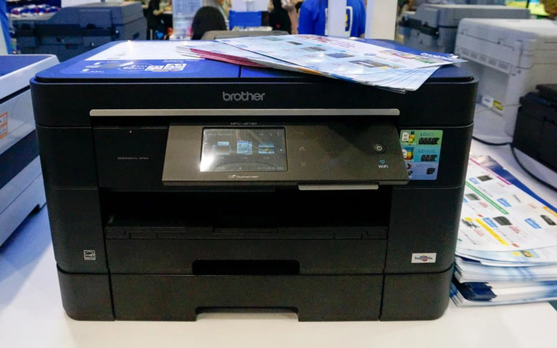The MFC-J2720 InkBenefit does full A4 duplex Print/Copy/Scan/Fax/PC Fax, and has an ISO print speed of up to 22/20ppm (Mono/Color). It also handles direct photo print via USB, Media Cards and PictBridge, and features 2 years on-site warranty. This is retailing for a special show price of S$338 with $20 NTUC shopping vouchers and free delivery. 