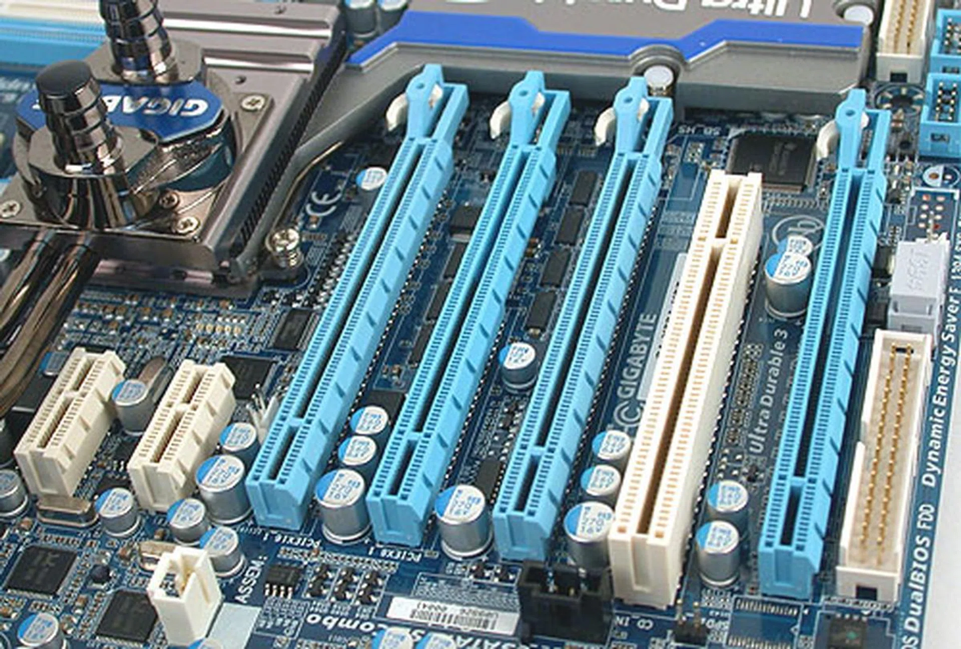 There may seem like four PCIe 2.0 x16 slots but not all are capable of doing x16/x16. Some are in fact running at x8. They are also clustered rather closely, such that dual-slot graphics cards would effectively make it a 3-way configuration at best.