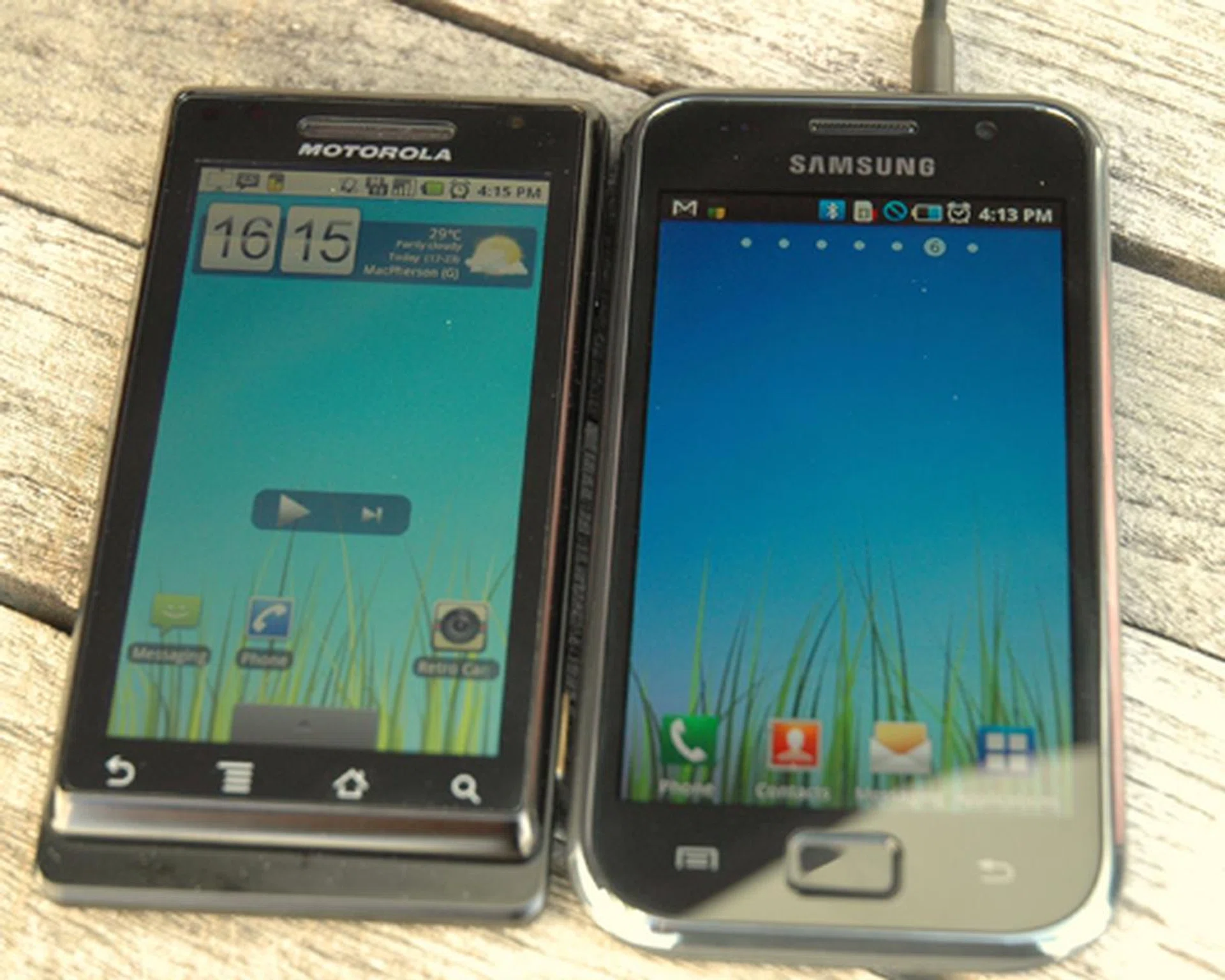 Under direct sunlight, the Super AMOLED display comes very close to matching the Motorola Milestone, whose display has among the best sunlight readability of all recent smartphones we've tested.