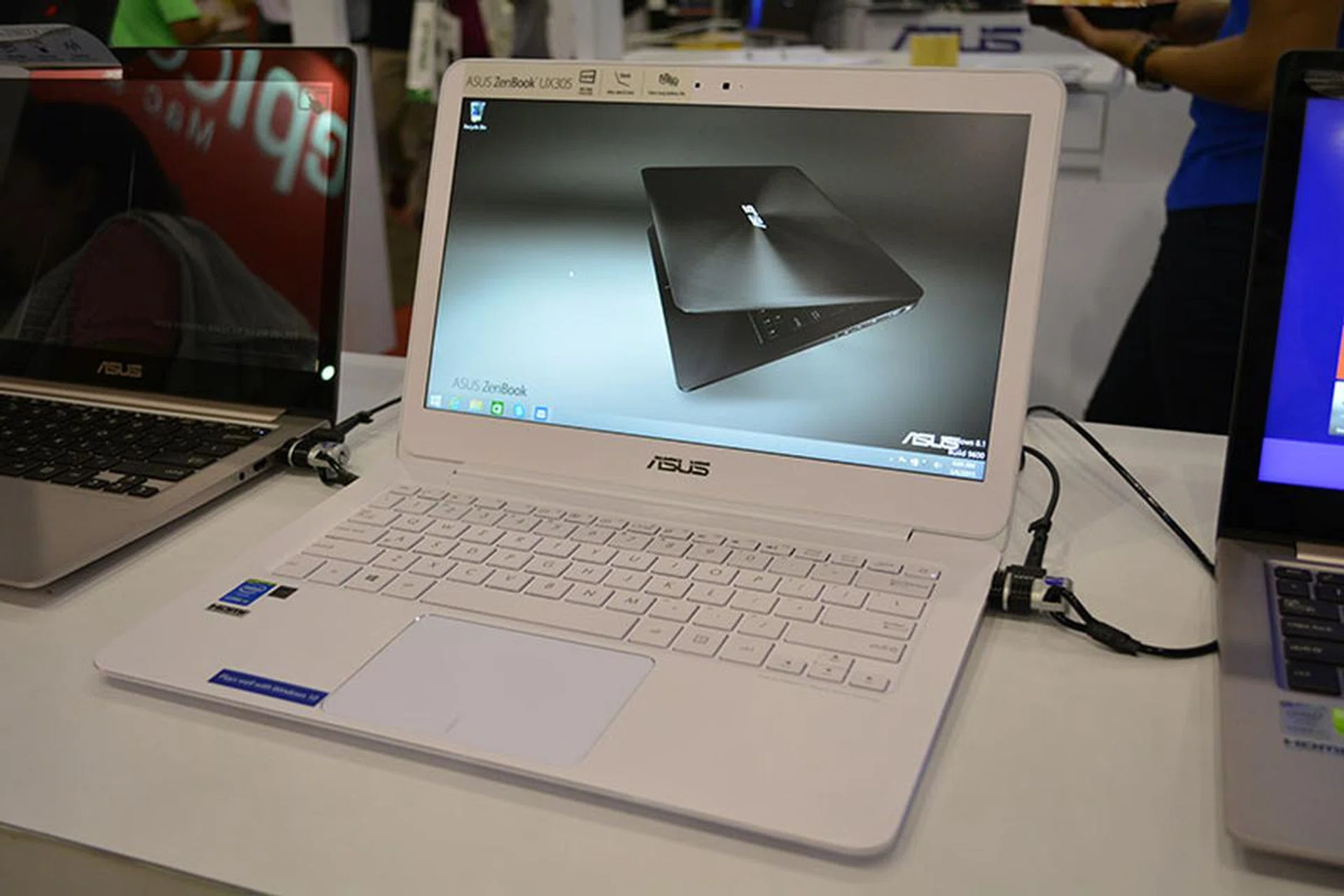 The ASUS ZenBook UX305 is a super-slim ultrabook that is just 12.3mm thick and weighs only 1.2kg. It comes with an Intel Core M-5Y10 processor, 4GB of RAM and a 128GB SSD. The 13.3-inch ultrabook is now available in an eye-catching Ceramic White (limited stocks!) color at the PC Show for $999. You'll also get a free sleeve case ($49), USB LAN dongle ($69), and 2 years international warranty ($129) bundled with it.