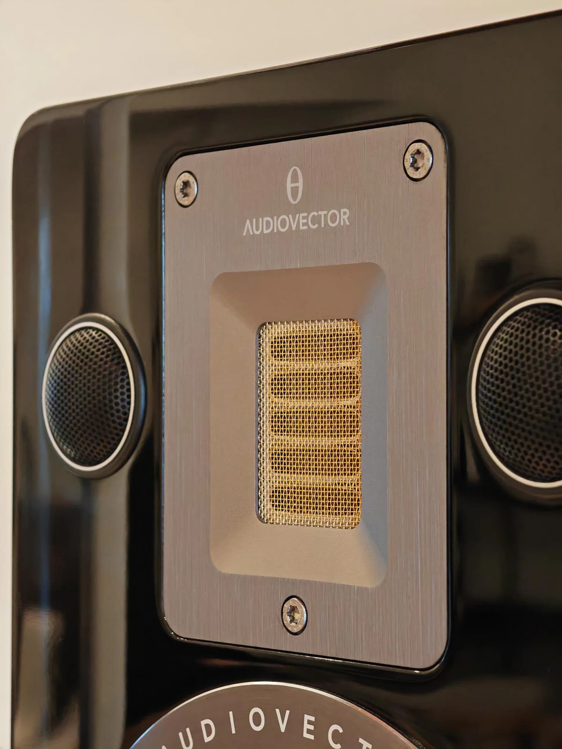 2.5x optical zoom, 50MP. Photo: HWZ.