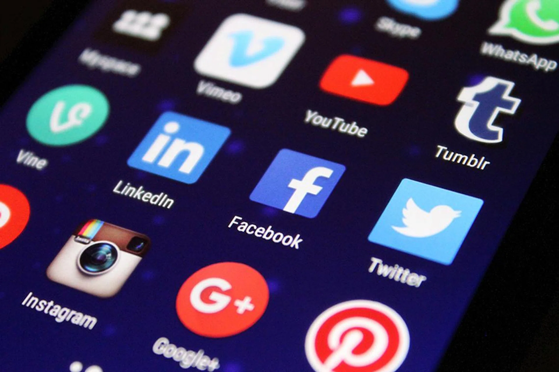 Twitter is struggling to keep up with its rivals.