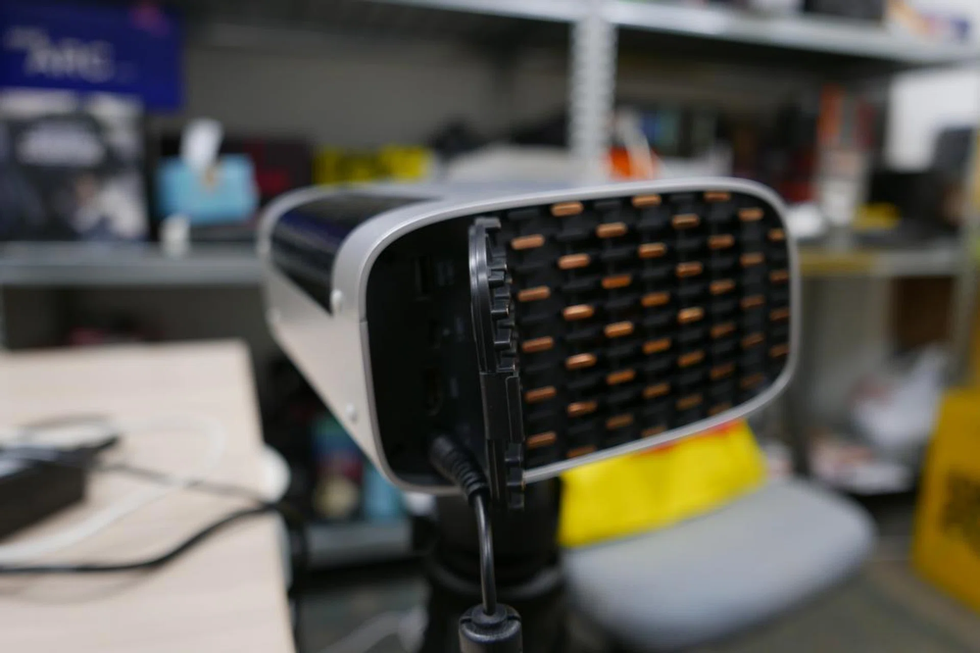 ViewSonic M10 side view.