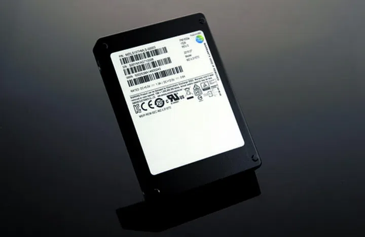 The Samsung PM1633a. (Image source: Samsung)