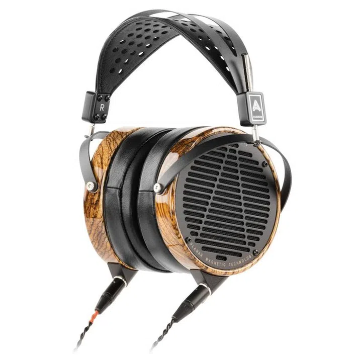 I just love the way the LCD-3 sounds.